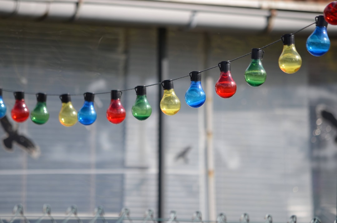 Photo solar powered garden string lights