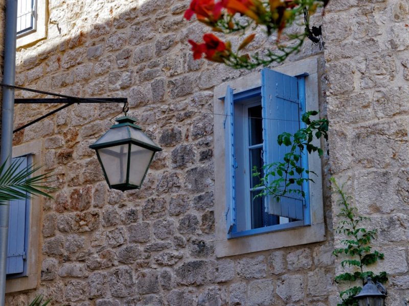 Photo rustic outdoor wall light